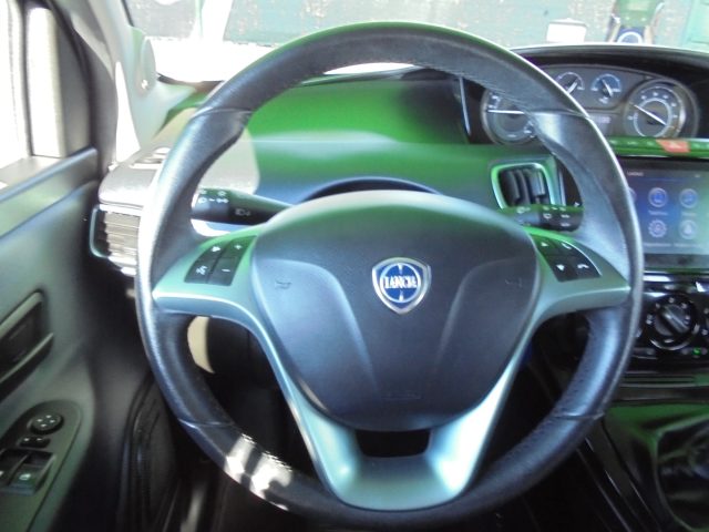 LANCIA Ypsilon usata 31