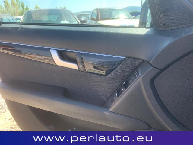 MERCEDES-BENZ C 220 usata, con Autoradio