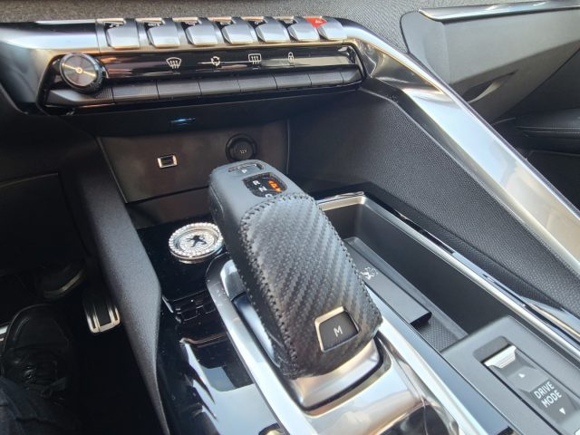 PEUGEOT 3008 usata, con Autoradio digitale