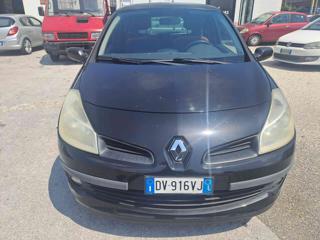 RENAULT Clio usata 17