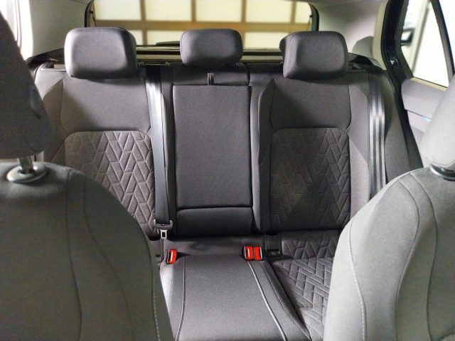VOLKSWAGEN Golf usata, con Sedile posteriore sdoppiato