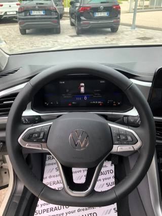 VOLKSWAGEN T-Roc usata, con Volante in pelle