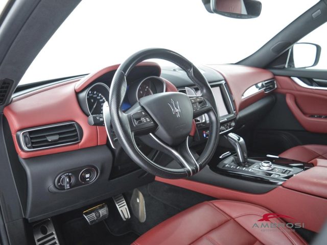 MASERATI Levante usata 7