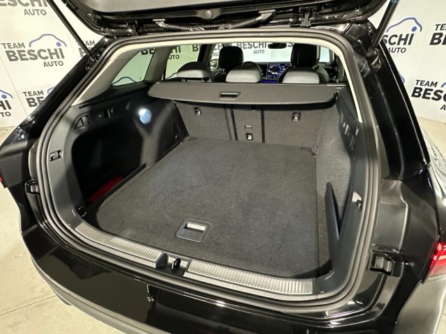 VOLKSWAGEN Passat usata, con Regolazione elettrica sedili