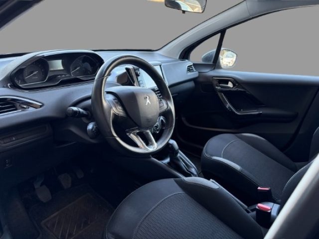 PEUGEOT 208 usata, con Cerchi in lega
