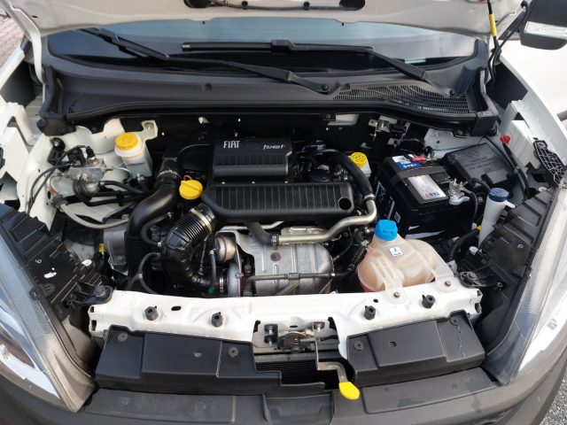 FIAT Doblo usata, con Fari LED