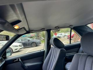 MERCEDES-BENZ 190 usata 8