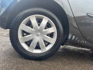 RENAULT Clio usata, con Airbag
