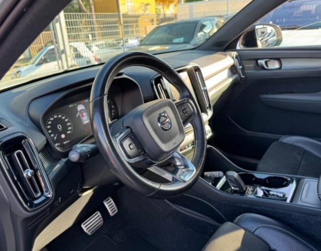 VOLVO XC40 usata, con Chiusura centralizzata
