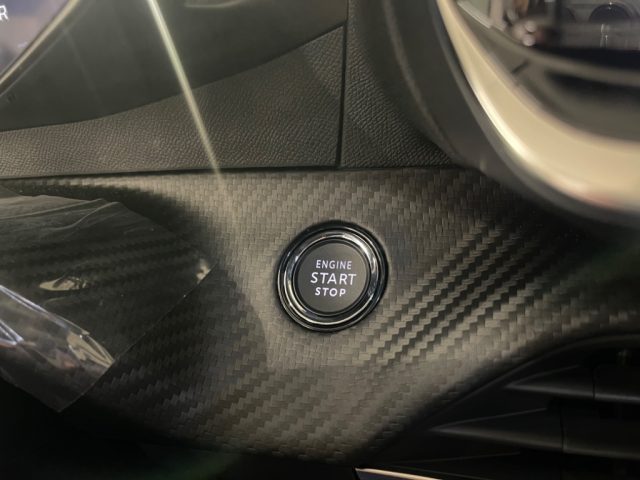 PEUGEOT 2008 usata, con Vetri oscurati