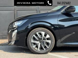 PEUGEOT 208 usata, con Volante in pelle