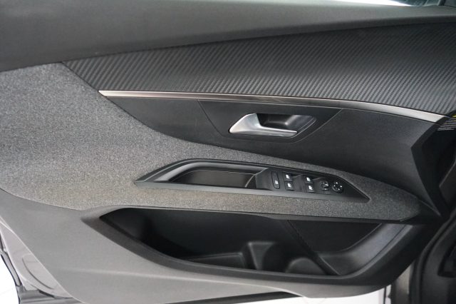 PEUGEOT 5008 usata, con Sensore di pioggia