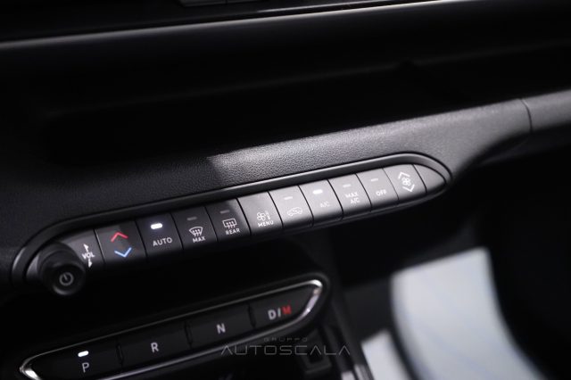 JEEP Avenger usata, con USB