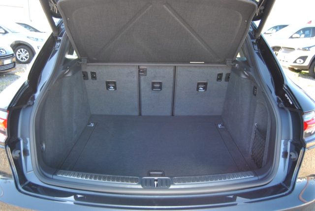 PORSCHE Macan usata, con Touch screen