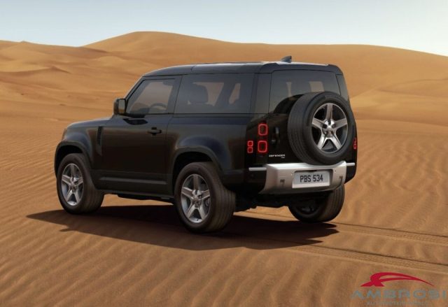 LAND ROVER Defender usata 3