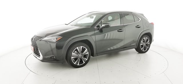 LEXUS UX 250h usata, con Autoradio digitale