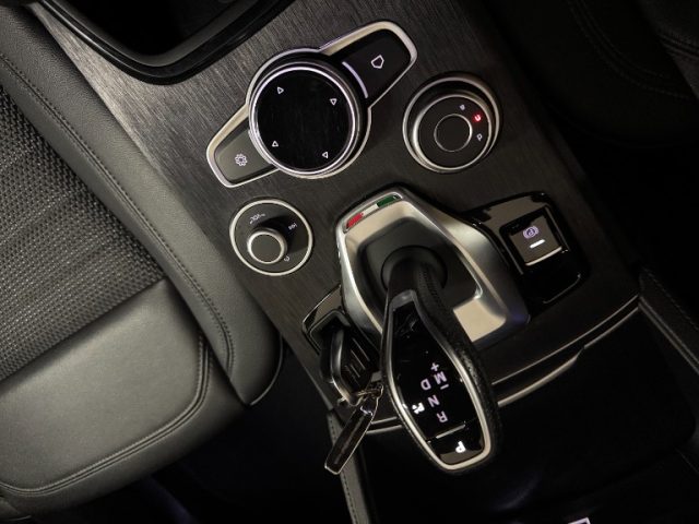 ALFA ROMEO Stelvio usata, con Interni in pelle