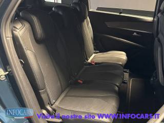 PEUGEOT 5008 usata, con Cerchi in lega