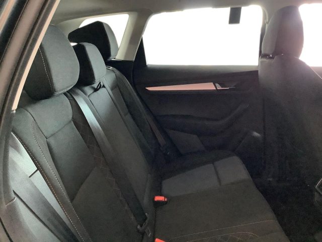 SKODA Karoq usata, con Fendinebbia