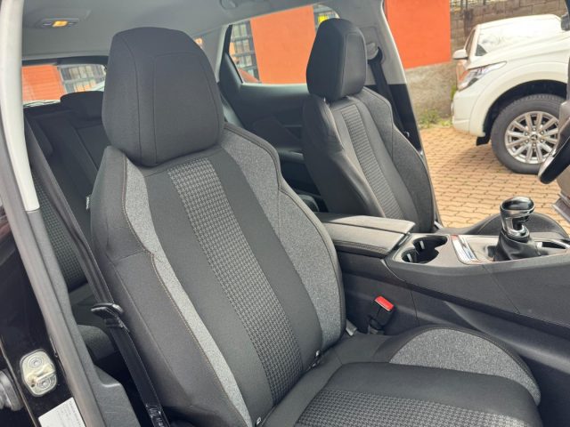 PEUGEOT 3008 usata, con Fendinebbia