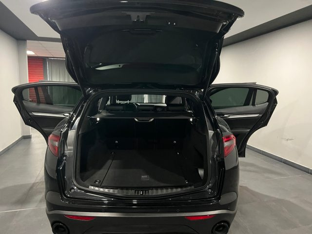 ALFA ROMEO Stelvio usata, con Cronologia tagliandi