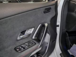 MERCEDES-BENZ A 200 usata, con Park Distance Control
