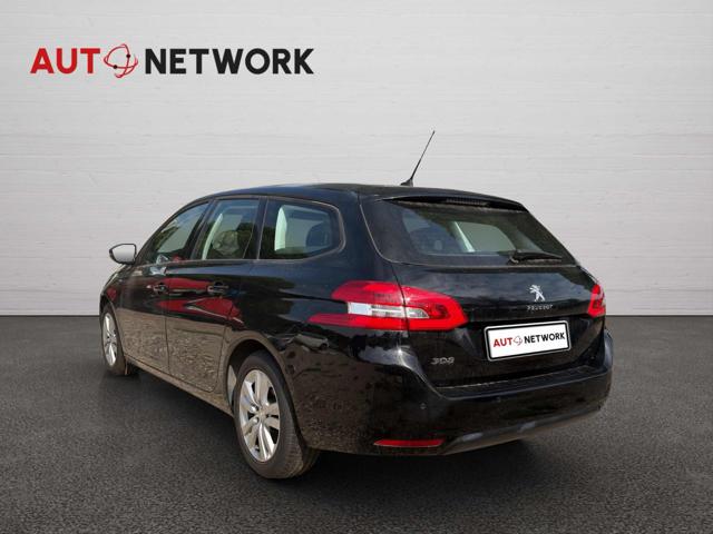 PEUGEOT 308 usata, con Airbag