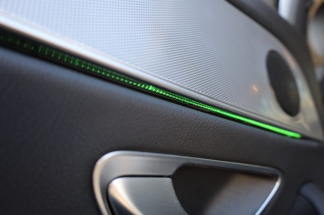 MERCEDES-BENZ E 220 usata, con Riconoscimento dei segnali stradali