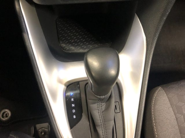 TOYOTA Yaris usata, con Autoradio digitale