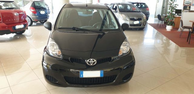 TOYOTA Aygo usata, con Airbag