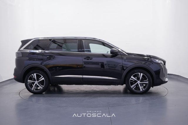 PEUGEOT 5008 usata, con Cerchi in lega