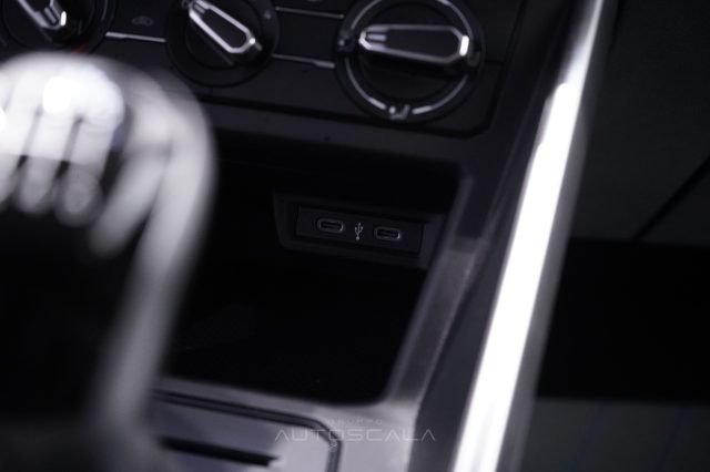 VOLKSWAGEN Taigo usata, con Frenata d