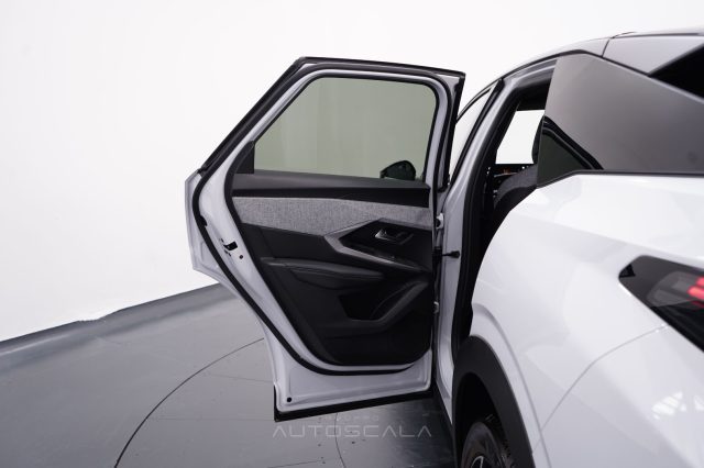 PEUGEOT 3008 usata, con Autoradio digitale