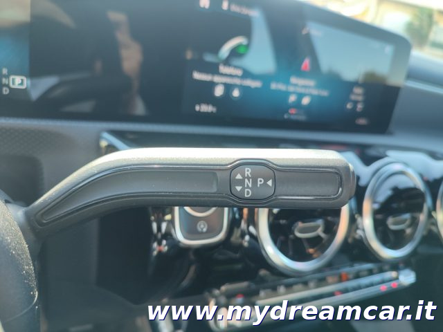 MERCEDES-BENZ CLA 200 usata, con Sensore di luce