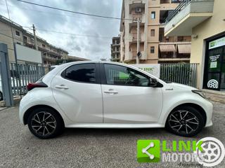 TOYOTA Yaris usata 12