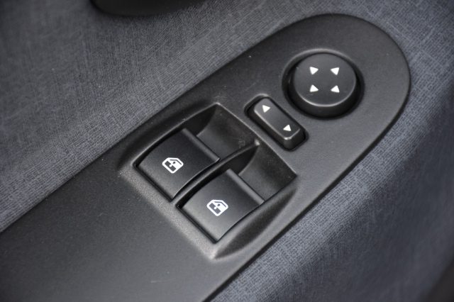 LANCIA Ypsilon usata, con USB