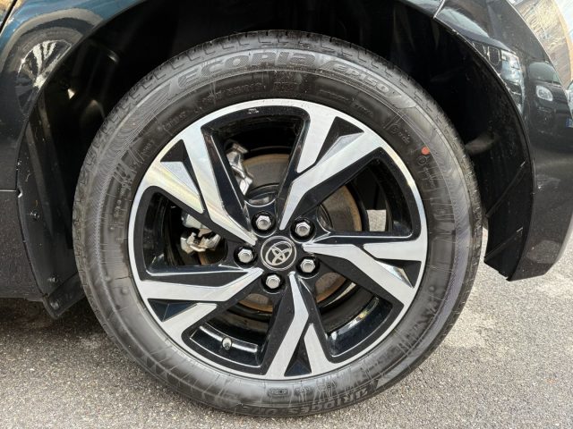 TOYOTA Yaris usata, con Autoradio digitale