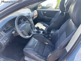 VOLVO V70 usata 12