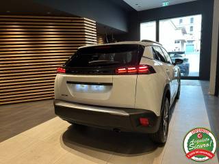 PEUGEOT 2008 usata, con Vetri oscurati