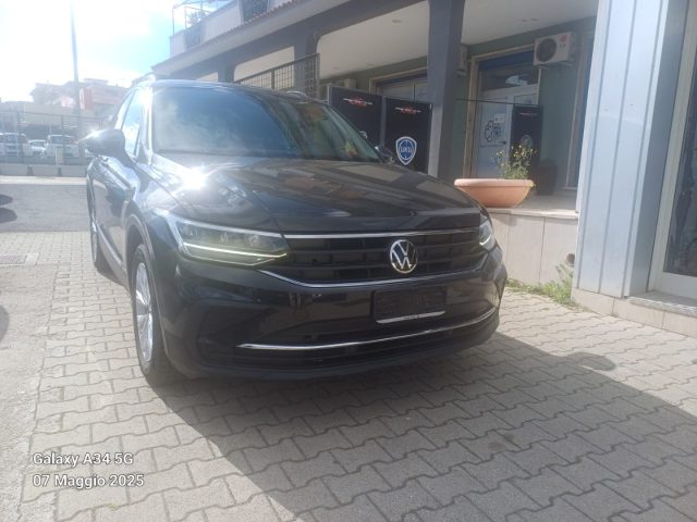 VOLKSWAGEN Tiguan usata, con Airbag laterali