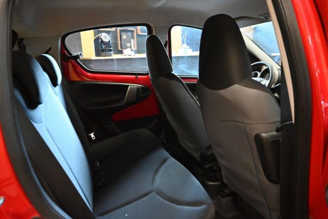 TOYOTA Aygo usata 32