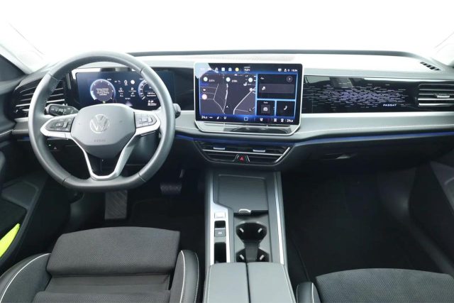 VOLKSWAGEN Passat Variant usata, con Cerchi in lega
