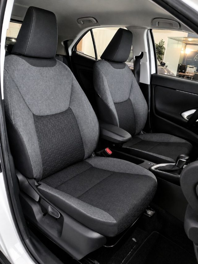 TOYOTA Yaris Cross usata, con Park Distance Control