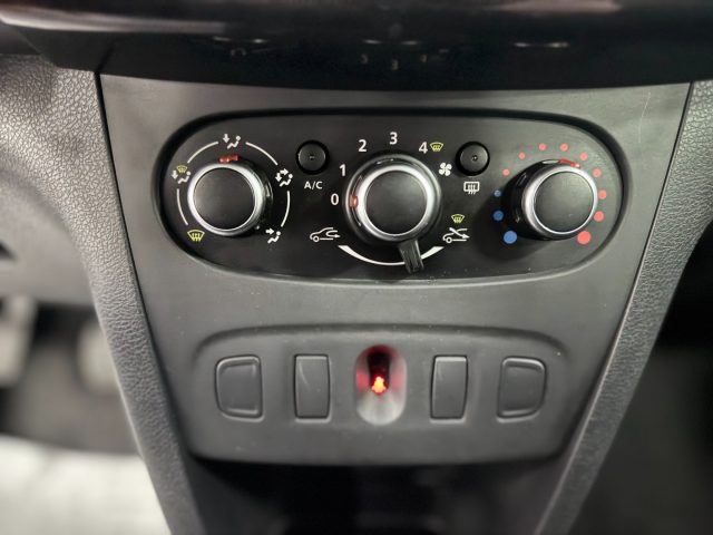 DACIA Logan usata, con Bluetooth