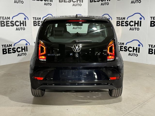 VOLKSWAGEN up! usata, con Autoradio