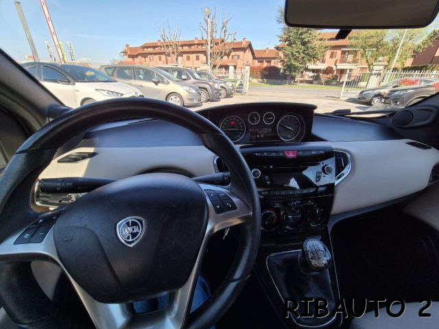LANCIA Ypsilon usata, con Airbag