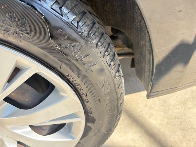 PEUGEOT 208 usata, con Sedile posteriore sdoppiato
