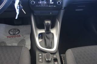 TOYOTA Yaris usata, con Autoradio digitale