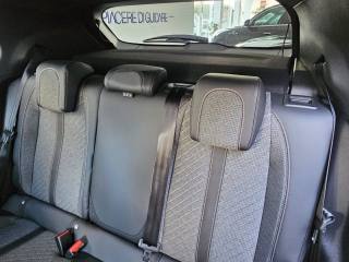 PEUGEOT 2008 usata, con Fari LED