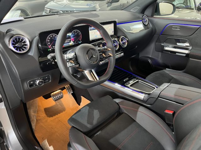 MERCEDES-BENZ GLA 200 usata, con Controllo automatico clima